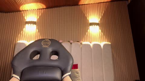 Snapshot of melanny_petite chatting on 6, 4, 2026 melanny_petite online show from 6, 4, 2026