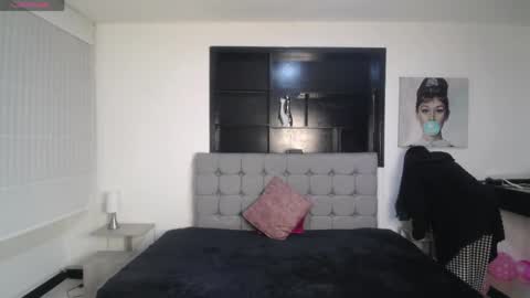 melanny_petite online show from 20, 5, 2026