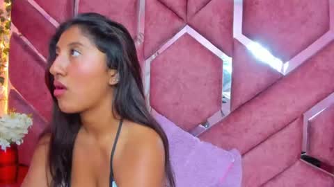 Snapshot of melannybrunette chatting on 21, 7, 2026 melannybrunette online show from 21, 7, 2026