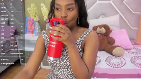 Snapshot of melany_ebonyy chatting on 11, 1, 2025 Melanie online show from 11, 1, 2025