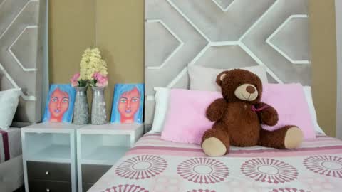 Snapshot of melany_ebonyy chatting on 10, 2, 2025 Melanie online show from 10, 2, 2025
