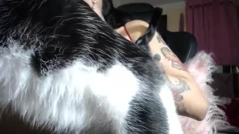 Snapshot of melany_isabella chatting on 19, 11, 2025 melany online show from 19, 11, 2025