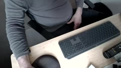 melbguy_075 online show from 23, 11, 2025