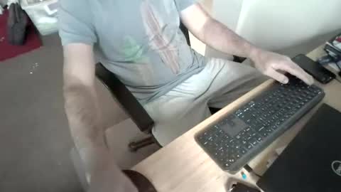 Snapshot of melbguy_075 chatting on 3, 4, 2026 melbguy_075 online show from 3, 4, 2026