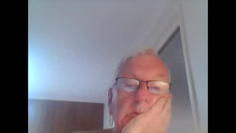 Snapshot of melbourne000 chatting on 4, 12, 2024 melbourne000 online show from 4, 12, 2024