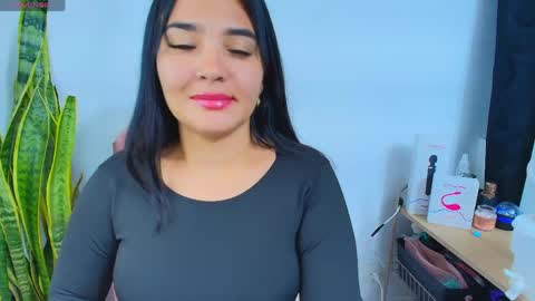    Independent model online show from 18, 5, 2026