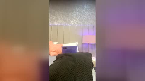MELIE online show from 6, 4, 2026