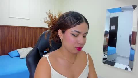 M E L I N A  online show from 17, 9, 2025