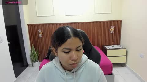 M E L I N A  online show from 1, 12, 2025