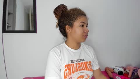 Snapshot of melinamartins chatting on 27, 3, 2026 M E L I N A online show from 27, 3, 2026