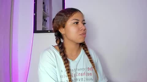 Snapshot of melinamartins chatting on 13, 4, 2026 M E L I N A online show from 13, 4, 2026