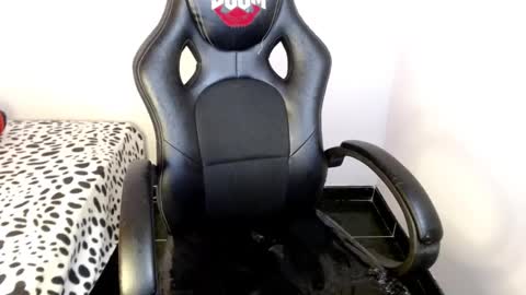 melinna706702 online show from 12, 2, 2025