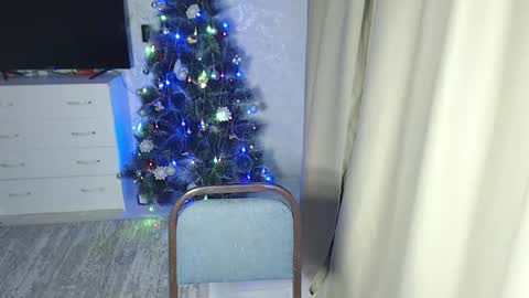 Snapshot of melissa__ray chatting on 21, 12, 2024 Melissa Ray online show from 21, 12, 2024