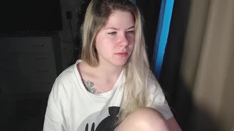 Snapshot of melissa__ray chatting on 26, 12, 2024 Melissa Ray online show from 26, 12, 2024