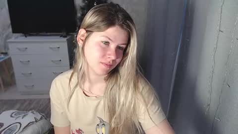 Snapshot of melissa__ray chatting on 15, 1, 2025 Melissa Ray online show from 15, 1, 2025