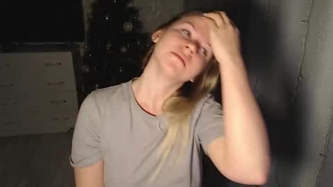 Snapshot of melissa__ray chatting on 22, 1, 2025 Melissa Ray online show from 22, 1, 2025