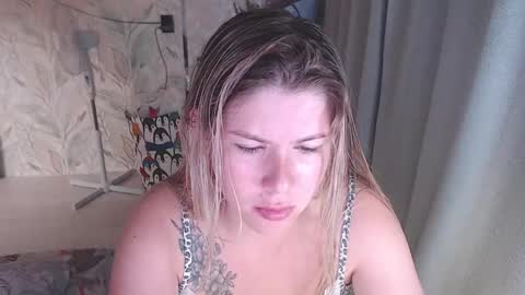 Snapshot of melissa__ray chatting on 8, 9, 2025 Melissa Ray online show from 8, 9, 2025