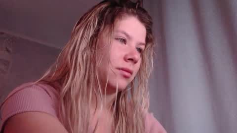 Snapshot of melissa__ray chatting on 14, 9, 2025 Melissa Ray online show from 14, 9, 2025