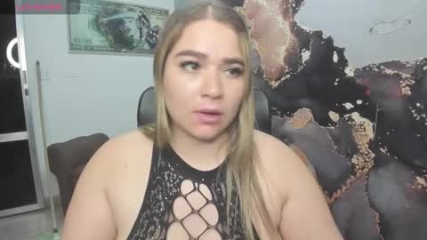 Snapshot of melissalabx69 chatting on 2, 11, 2025 MELISSA online show from 2, 11, 2025