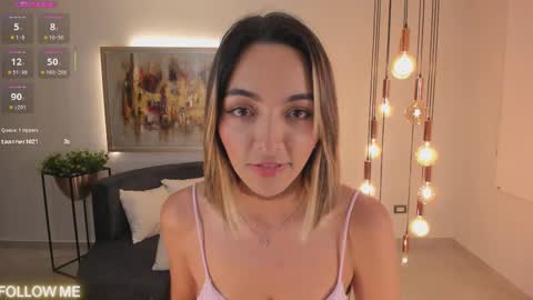Snapshot of melissamoore_ chatting on 10, 10, 2025 Call me Meli online show from 10, 10, 2025