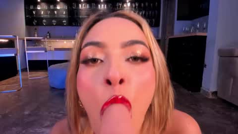 Snapshot of melissamoore_ chatting on 16, 12, 2025 Call me Meli online show from 16, 12, 2025