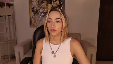 Snapshot of melissamoore_ chatting on 8, 6, 2026 Call me Meli online show from 8, 6, 2026