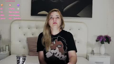 Snapshot of mellaniebliss chatting on 28, 4, 2026 Mellanie online show from 28, 4, 2026