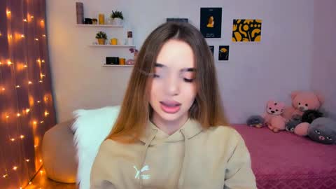 Snapshot of mellifluoustess chatting on 6, 2, 2025 Tessa online show from 6, 2, 2025