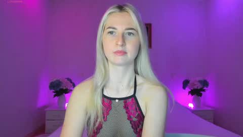 Snapshot of mellina_tey chatting on 15, 1, 2025 Mellina online show from 15, 1, 2025