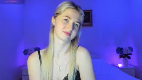 Snapshot of mellina_tey chatting on 6, 3, 2025 Mellina online show from 6, 3, 2025