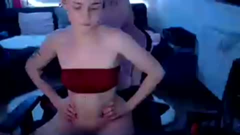Snapshot of melly4you chatting on 27, 6, 2026 melly4you online show from 27, 6, 2026