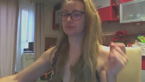 Snapshot of melly_rosey chatting on 15, 1, 2025 Melly online show from 15, 1, 2025