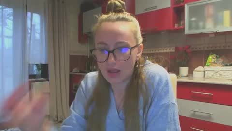 Snapshot of melly_rosey chatting on 8, 2, 2025 Melly online show from 8, 2, 2025