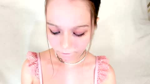 MelMooon online show from 3, 2, 2026