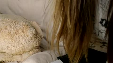 MelMooon online show from 29, 3, 2026