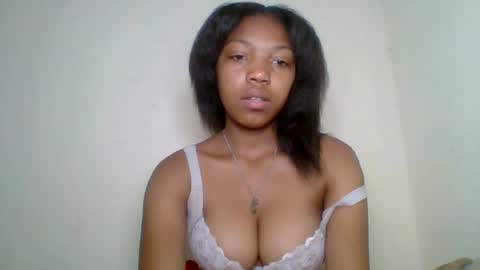 Snapshot of melodie_00 chatting on 4, 8, 2026 melodie_00 online show from 4, 8, 2026