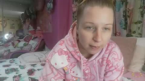 Snapshot of melody69lynn chatting on 6, 1, 2025 Melody Moral Lynn online show from 6, 1, 2025