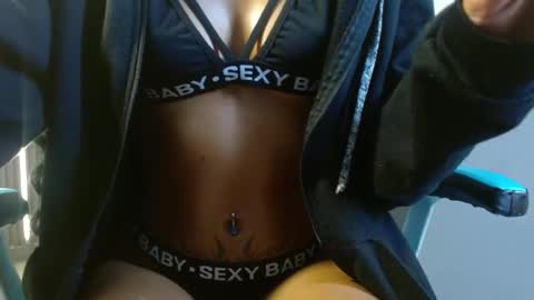 Snapshot of melody_mercy chatting on 13, 12, 2024 melody_mercy online show from 13, 12, 2024