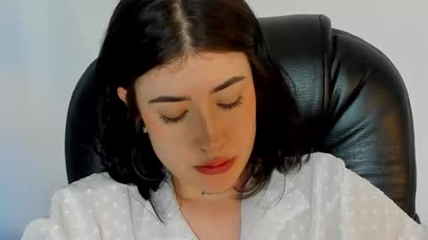 Snapshot of melody_suarez chatting on 22, 1, 2025 MELODY online show from 22, 1, 2025