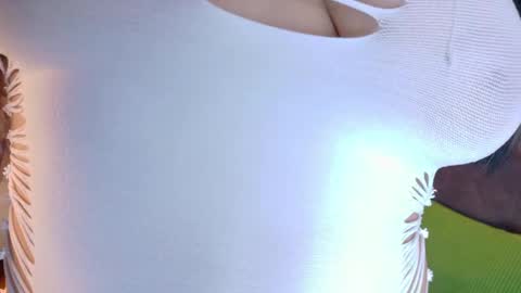 Snapshot of melodycollins__ chatting on 14, 4, 2026 M E L O D Y online show from 14, 4, 2026