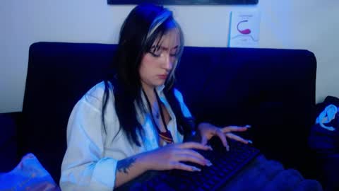 Snapshot of melodygirl2__ chatting on 12, 4, 2026 MELODY online show from 12, 4, 2026