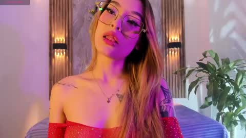 Snapshot of melodylanee chatting on 15, 5, 2026 melodylanee online show from 15, 5, 2026