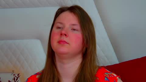 Snapshot of melodymoores chatting on 13, 4, 2026 Melody online show from 13, 4, 2026