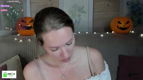 Melody My schedule this week  Wednesday Thursday Sunday online show from 29, 10, 2025