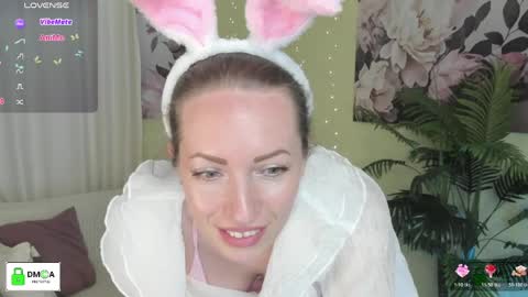 Snapshot of melodyys chatting on 5, 4, 2026 Melody My schedule this week Wednesday Thursday Sunday online show from 5, 4, 2026