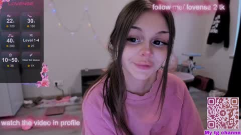 Snapshot of melonipinkbb chatting on 6, 12, 2024 MELONI online show from 6, 12, 2024