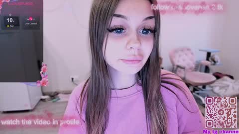 Snapshot of melonipinkbb chatting on 9, 12, 2024 MELONI online show from 9, 12, 2024