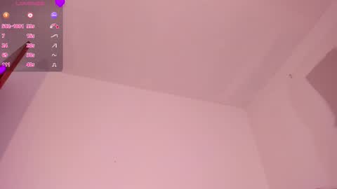 Snapshot of mely_rosee chatting on 8, 11, 2025 online show from 8, 11, 2025