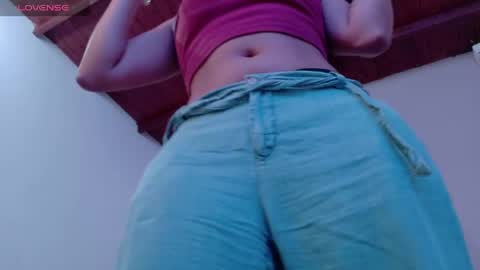 Snapshot of melydoll_ chatting on 3, 4, 2026 Maelly online show from 3, 4, 2026