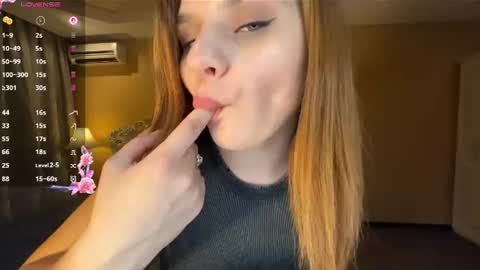 Snapshot of memento_mary chatting on 16, 7, 2026 The princess of your dreams online show from 16, 7, 2026